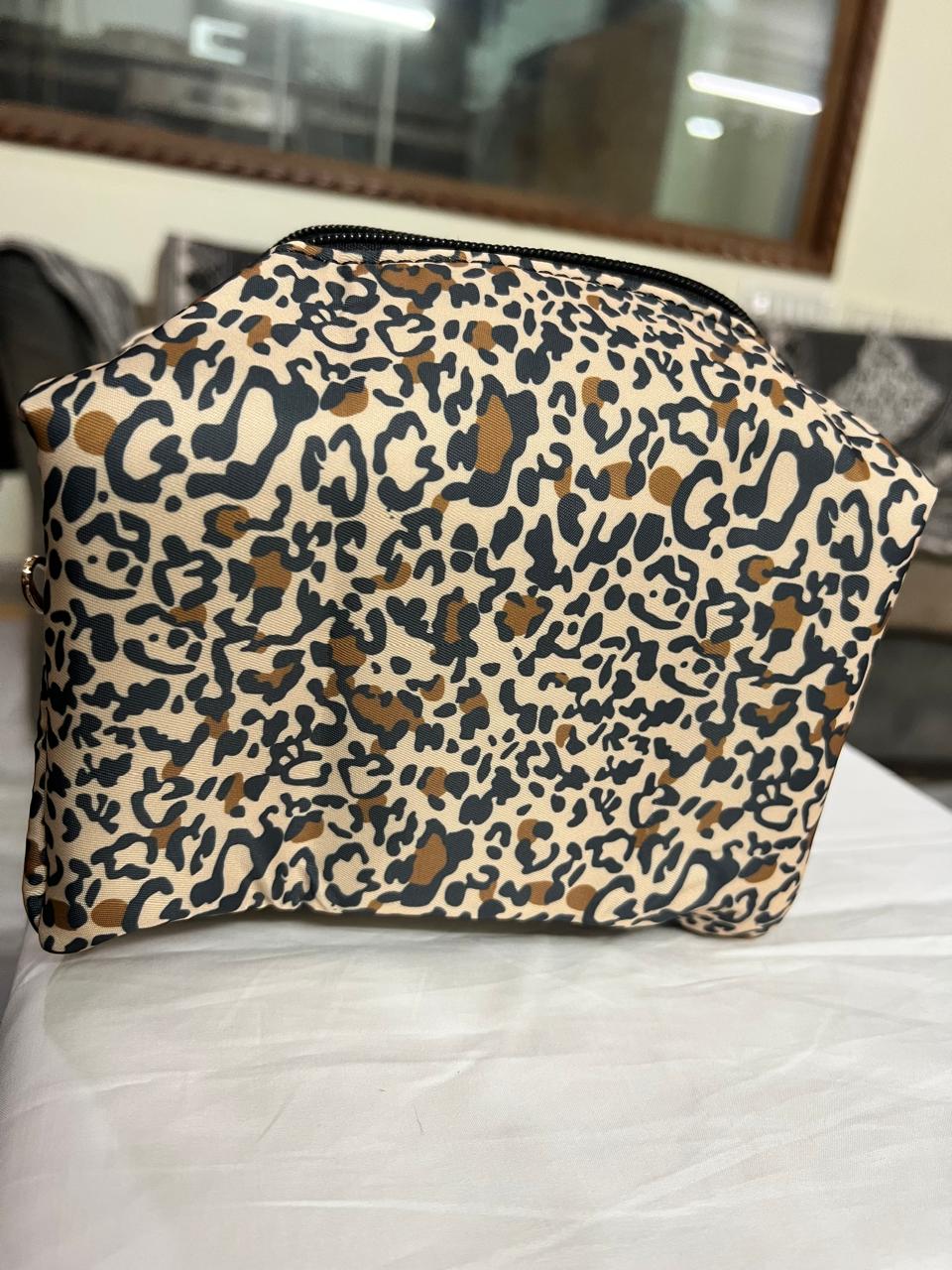 VS INSPIRED POUCH