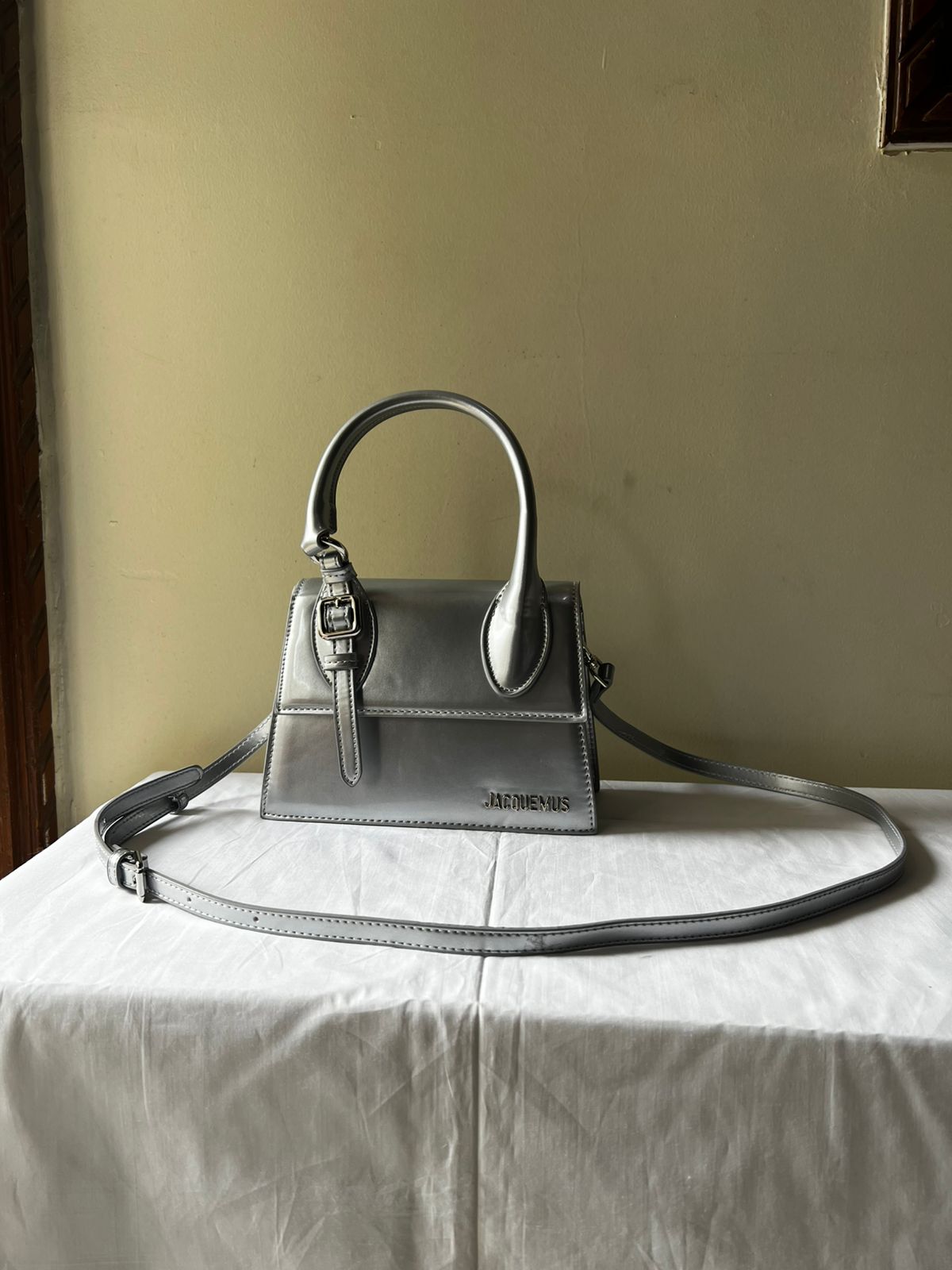 JAQUEMUS BAG MEDIUM SIZE