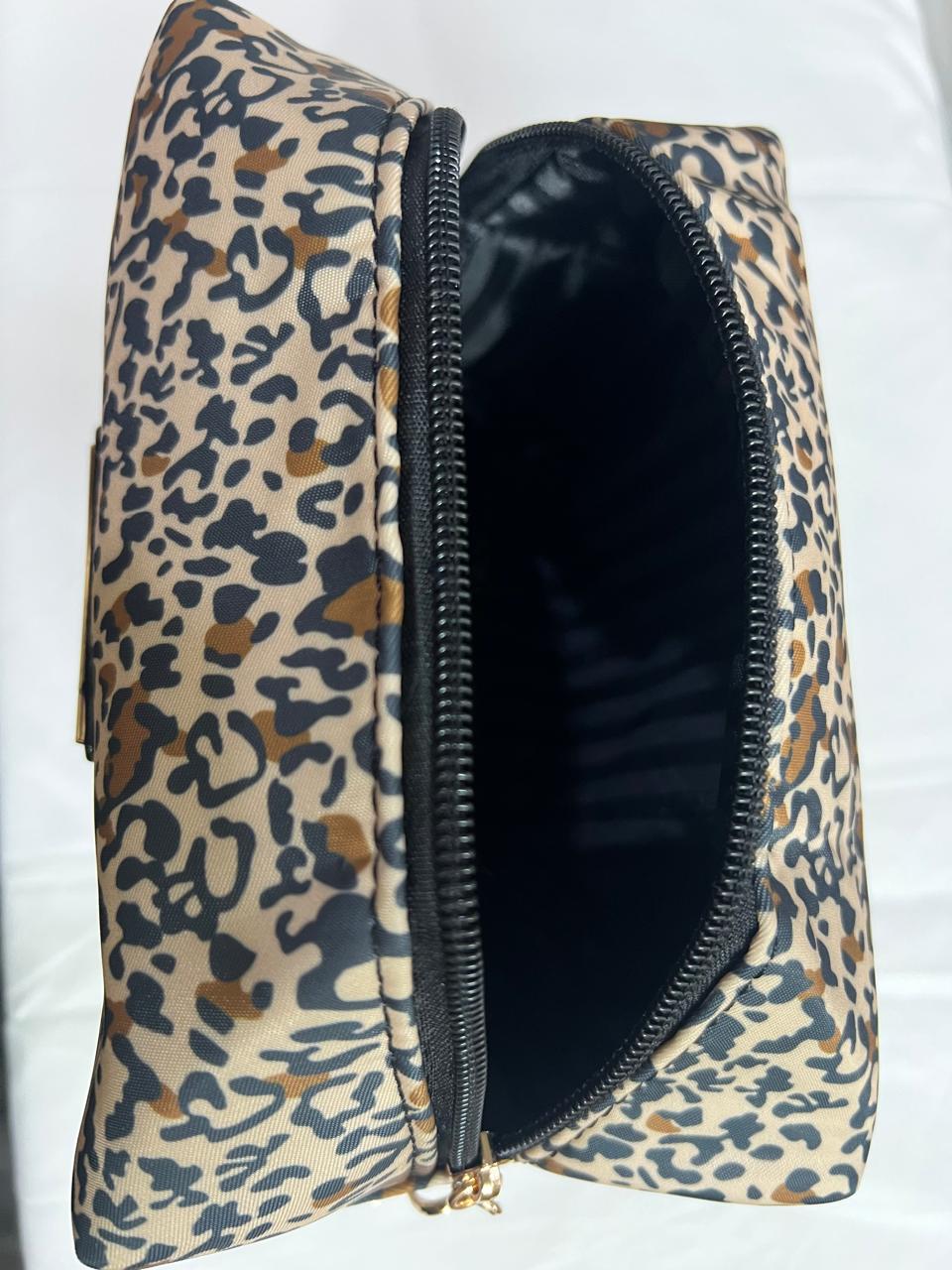 VS INSPIRED POUCH